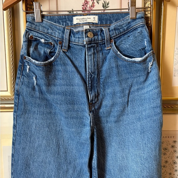 Abercrombie & Fitch The 90s Straight Ultra High Rise Jeans Curve Love 2 - Picture 5 of 6